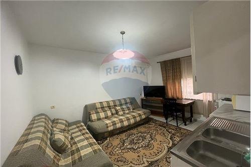 Tirane, shitet apartament 2+1 Kati 3, 86 m² 115.000 Euro