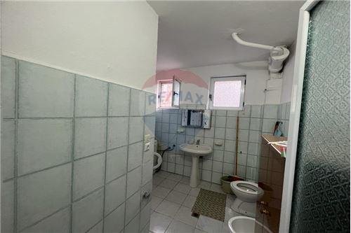 Tirane, shitet apartament 2+1 Kati 3, 86 m² 115.000 Euro