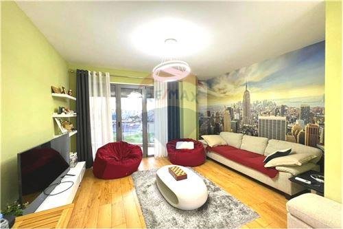 Tirane, shitet apartament 2+1 125 m² 305.000 Euro