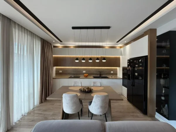 Tirane, shitet apartament duplex Dublex Kati 2, 190 m² 390.000 € (Kristal Center)