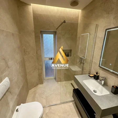 Tirane, jepet me qera apartament 2+1 , 75 m² (Rruga elbasanit)