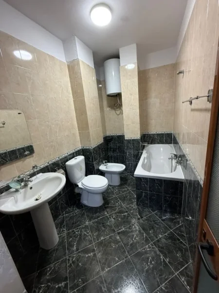 Tirane, jepet me qera apartament 2+1 Kati 6, 90 m² 750 € (RRUGA E ELBASANIT)