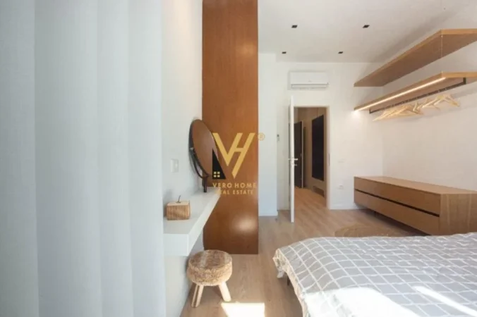 Tirane, jepet me qera apartament 1+1+Ballkon Kati 5, 74 m² 900 € (SQUARE 21)