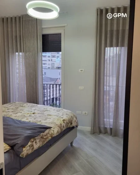 🏙 2+1 me qira – Qendër Tiranë | 9-Katëshet ,Kati 5, 83 m²