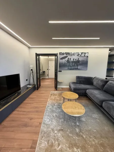 Tirane, shitet apartament 3+1+Aneks+Ballkon Kati 2, 170 m² 500.000 € 