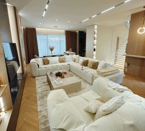 Jepet Vile luksoze me qera ne Farke  , 225 m² 3.800 € (Farke)