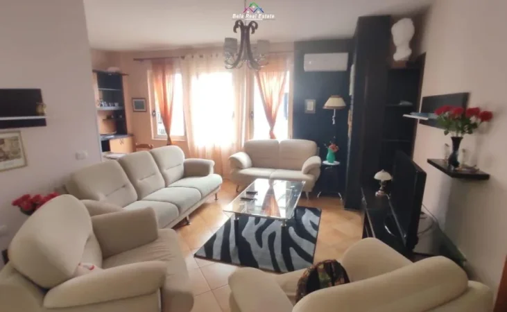 Tirane, jepet me qera apartament 2+1 Kati 2, 100 m² 600 € (Rruga Rrapo Hekali)