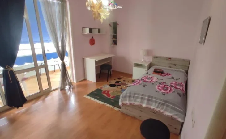 Tirane, jepet me qera apartament 2+1 Kati 2, 100 m² 600 € (Rruga Rrapo Hekali)
