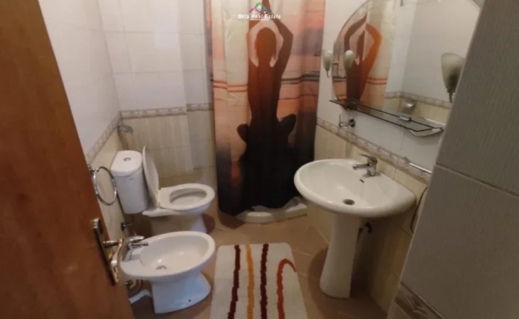 Tirane, jepet me qera apartament 2+1 Kati 2, 100 m² 600 € (Rruga Rrapo Hekali)