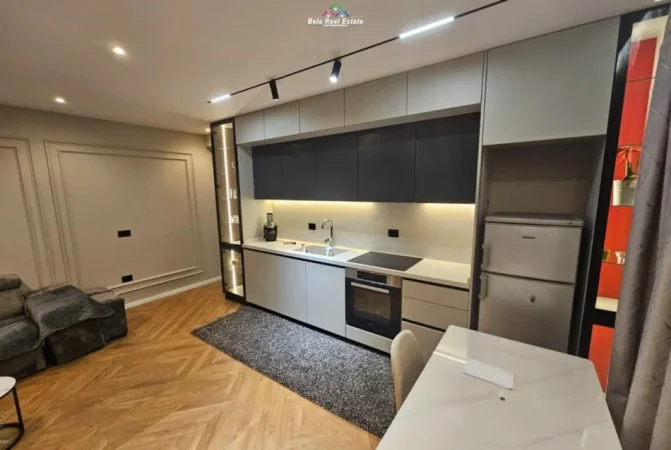 Tirane, jepet me qera apartament 1+1+Ballkon Kati 1, 72 m² 830 € (kodra e diellit 1)