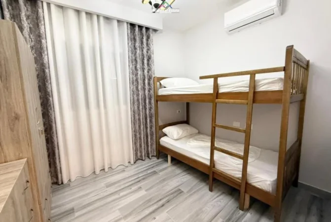 Tirane, jepet me qera apartament 2+1 Kati 4, 90 m² 670 € (Fresk)