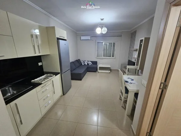 Tirane, jepet me qera apartament 1+1 Kati 5, 61 m² 416 € (Rruga Demneri)