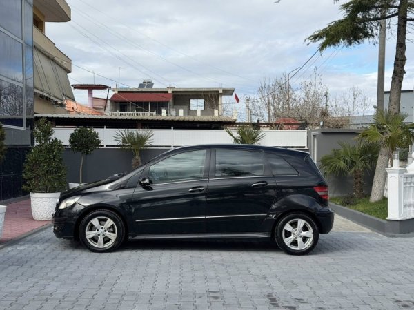 Fier, shes makine MERCEDES BENZ B180 CDI DIESEL-2007 MANUAL-LETRAT PAGUARA-2900 EURO-069 44 00 305 Nafte, e zeze manuale Kondicioner 250.000 km 2.900 €