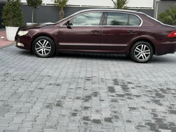Fier, shes makine SKODA SUPERB-2.0 DIESEL TDI--2008-LUNGO AUTOMATIK-5700 EURO-069 44 00 305 Nafte, vishnje automatik Kondicioner 233.000 km 5.500 €