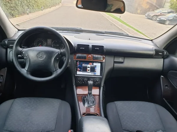 Tirane, shitet makine Mercedez benz Nafte, gri metalizato automatik Kondicioner 220.366 km 4.500 €