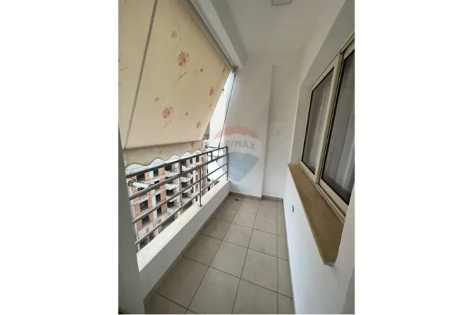 Tirane, shitet apartament 1+1+Ballkon Kati 7, 65 m² 115.000 € (Apartament - Për Shitje - Kompleksi Fratari, Tiranë)