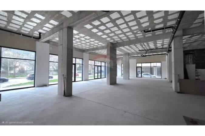 Vlore, jepet me qera ambjent biznesi Kati 0, 444 m² 4.000 € 
