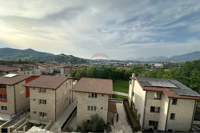 Tirane, shitet apartament 2+1 Kati 1, 87 m² (Apartament - Për Shitje - Secret Garden Rezidencë, Tiranë)