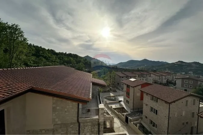 Tirane, shitet apartament 2+1 Kati 1, 87 m² (Apartament - Për Shitje - Secret Garden Rezidencë, Tiranë)