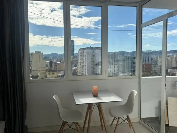 Tirane, shes 1+1 Kati 9, 140.000 € 