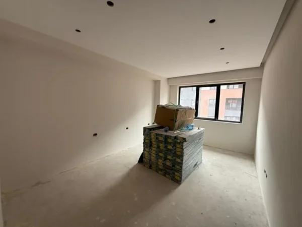 Tirane, shitet apartament 3+1 Kati 7, 152 m² 245.000 € (Astir)