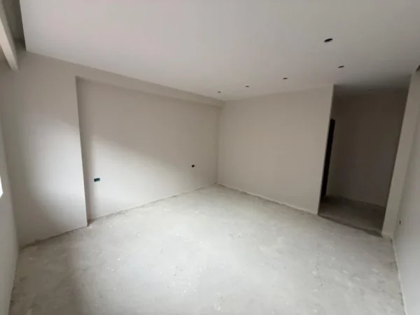 Tirane, shitet apartament 3+1 Kati 7, 152 m² 245.000 € (Astir)