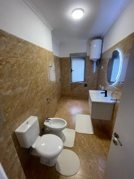 Tirane, shitet apartament 2+1 Kati 4, 101 m² 168.000 € (Astir)