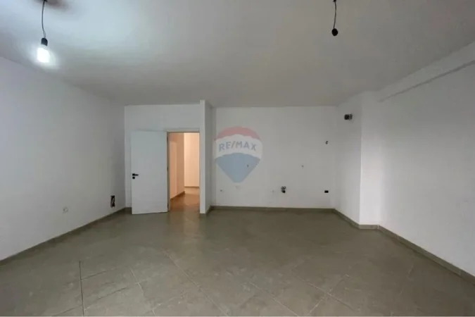 Tirane, shitet apartament 2+1+Ballkon , 119 m² (Blloku I Vilave, Tiranë)