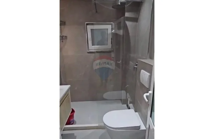 Tirane, shitet apartament 1+1 , 53 m² 116.000 € (Shkolla e Bashkuar, Tiranë)