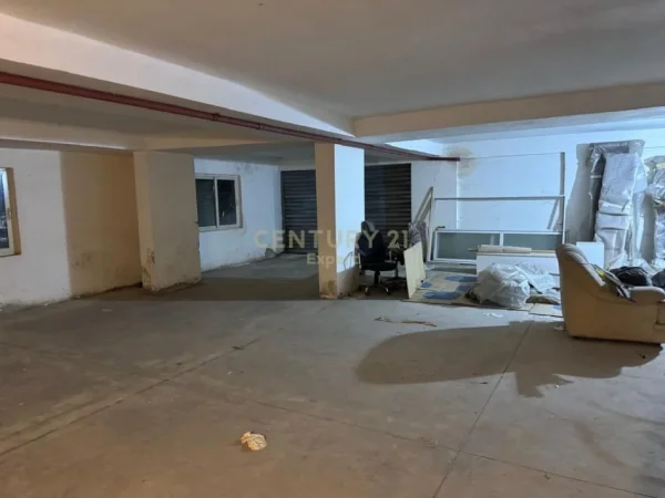 Tirane, shitet Kati -2, 159 m² 135.000 € (Rruga e Barrikadave)