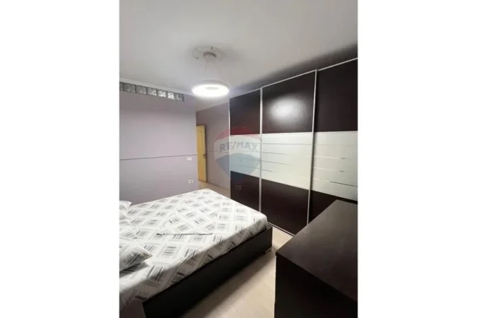 Tirane, jepet me qera apartament 2+1 , 80 m² 70.000 € 