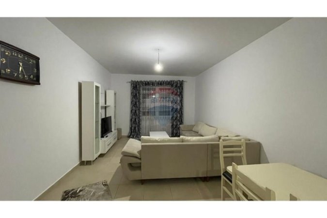 Tirane, shitet apartament 3+1+Ballkon Kati 2, 140 m² 246.000 € (Rruga Aleksandër Moisiu, Tiranë)