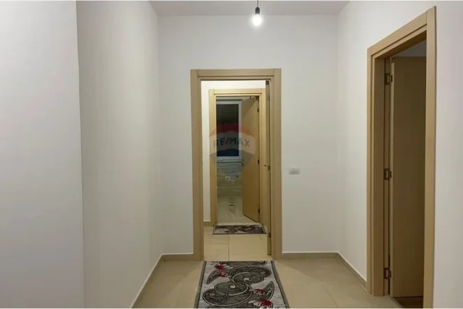 Tirane, shitet apartament 3+1+Ballkon Kati 2, 140 m² 246.000 € (Rruga Aleksandër Moisiu, Tiranë)