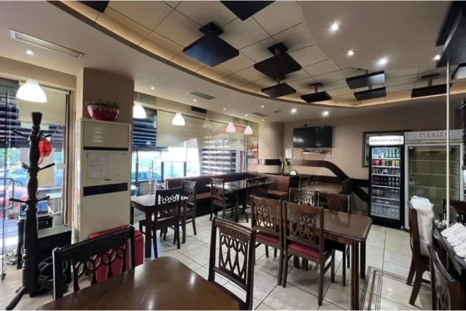 Tirane, shitet bar-kafe , 155 m² 371.500 € (Rruga Dritan Hoxha, Tiranë)