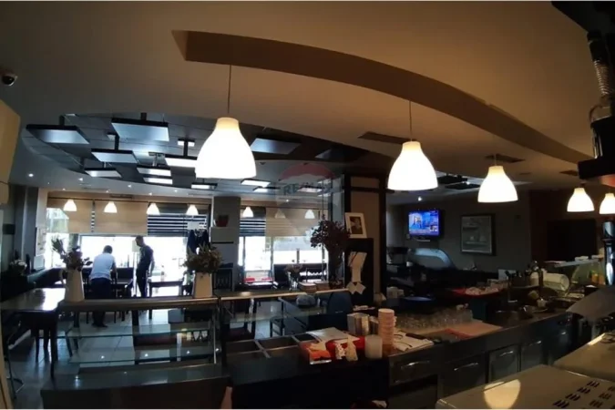 Tirane, shitet bar-kafe , 155 m² 371.500 € (Rruga Dritan Hoxha, Tiranë)