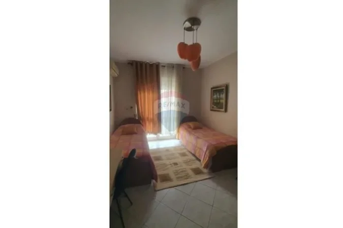 Tirane, jepet me qera apartament 2+1 , 100 m² 600 € 