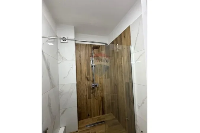 Tirane, jepet me qera apartament 1+1+Ballkon , 66 m² 600 € 