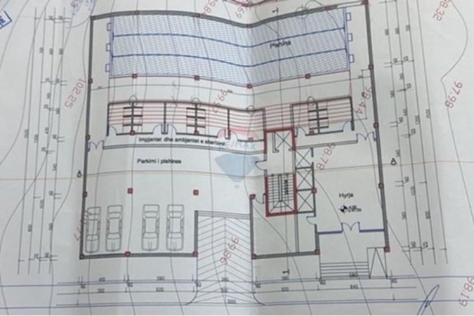 Tirane, shitet apartament , 729 m² 900.000 € (Liqeni I Thatë, Tiranë)