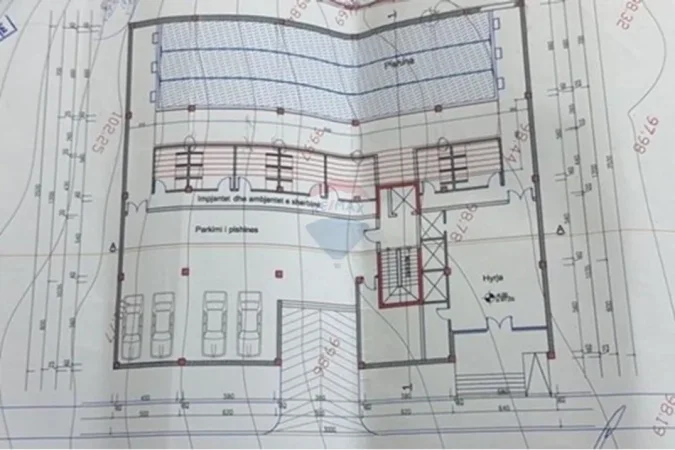 Tirane, shitet apartament , 729 m² 900.000 € (Liqeni I Thatë, Tiranë)