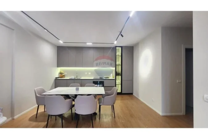 Tirane, shitet apartament 2+1+Ballkon , 102 m² 250.000 € (Rruga Teodor Keko, Tiranë)