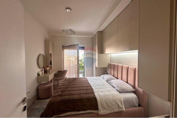 Tirane, shitet apartament 2+1 , 91 m² 250.001 € (Rruga Jordan Misja, Tiranë)