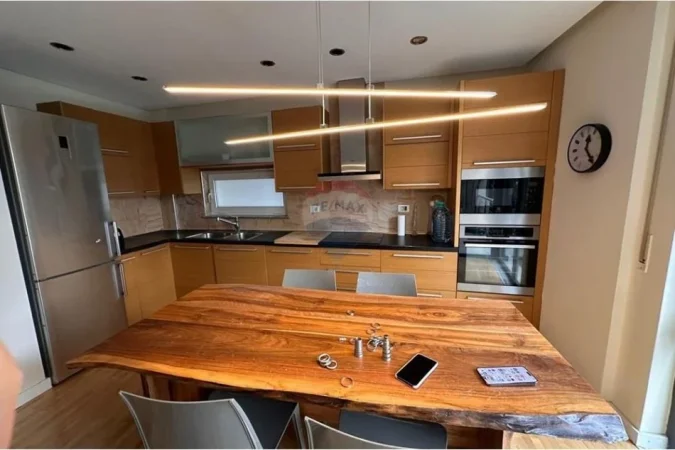 Tirane, shitet 2+1+Ballkon , 112 m² 280.000 € (Selvia, Tiranë)