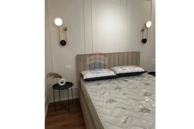 Tirane, jepet me qera 1+1 , 67 m² 750 € 