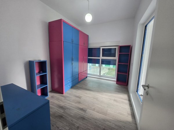 Tirane, jap me qera apartament 1+1+Ballkon Kati 2, 87 m² 32.000 leke Ali Demi , Kompleksi Mangalem 21