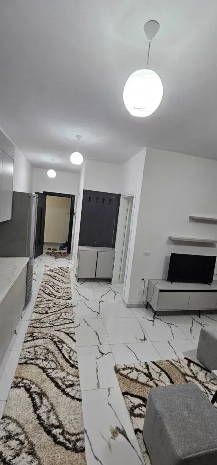 Tirane, jepet me qera apartament 1+1 Kati 3, 65 m² 500 € (Rruga Besa)