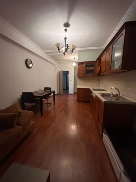 Tirane, jepet me qera apartament 2+1 Kati 9, 100 m² 800 € (Bllok)