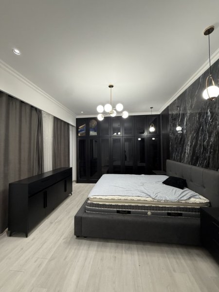 Tirane, jepet me qera apartament 2+1+Ballkon , 120 m² 1.500 € (Tirana Garden Building, Rruga e Kavajes)