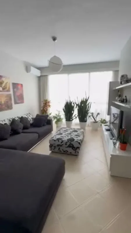 Tirane, jepet me qera apartament 1+1 Kati 2, 600 € (Ish Parku)