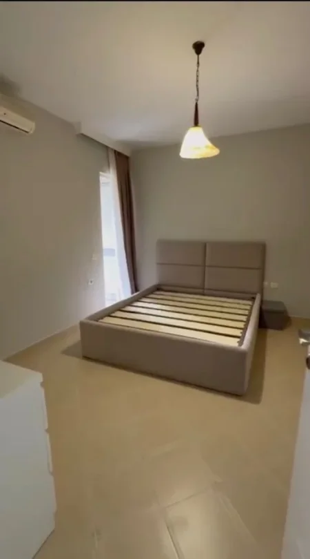 Tirane, jepet me qera apartament 1+1 Kati 2, 600 € (Ish Parku)