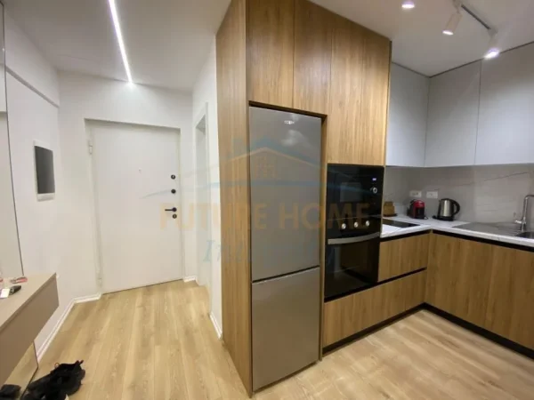 Tirane, jepet me qera apartament duplex 2+1 Kati 2, 100 m² 1.200 € (QENDER)